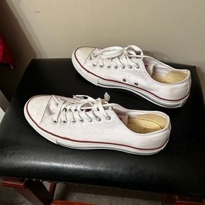 White converse sneakers